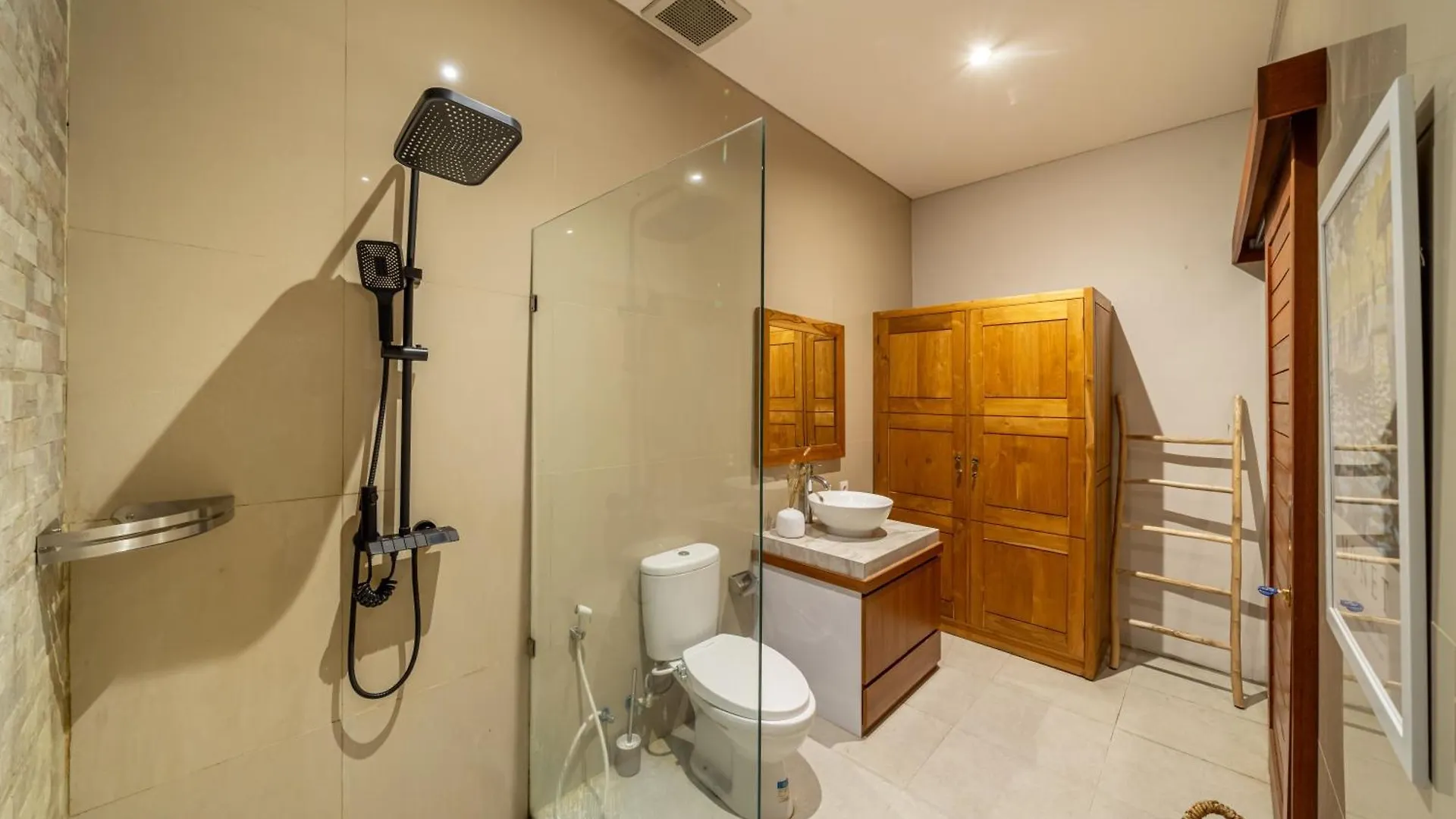 Sunterra 3- Luxury 3Bedroom Villa In Canggu With Private Pool - Exclusive Special Promo Kerobokan  0*, Kerobokan (Bali) Indonesia